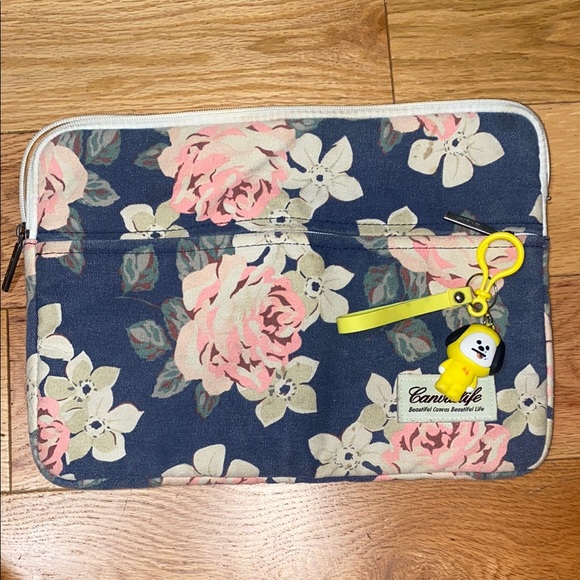 Floral Navy and Pink Laptop Case - Picture 2 of 5